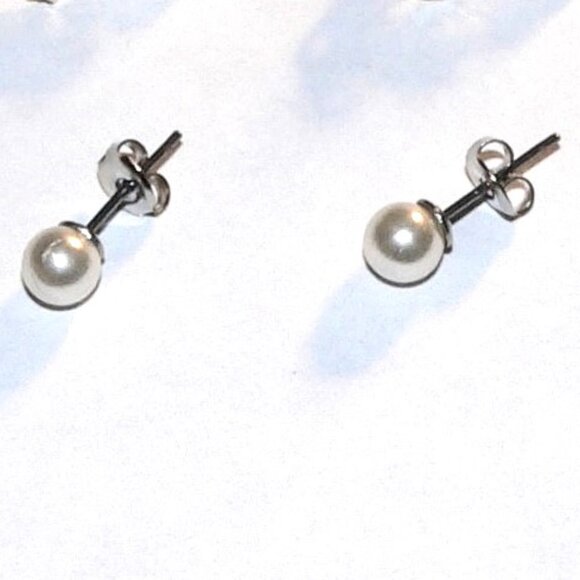 Lot of 21 Pairs of Earrings for Pierced Ears Never Used pre-1999 - Picture 12 of 12